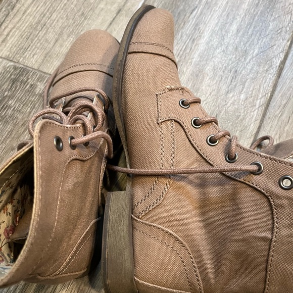 Women’s Skechers ankle boots - Picture 6 of 7